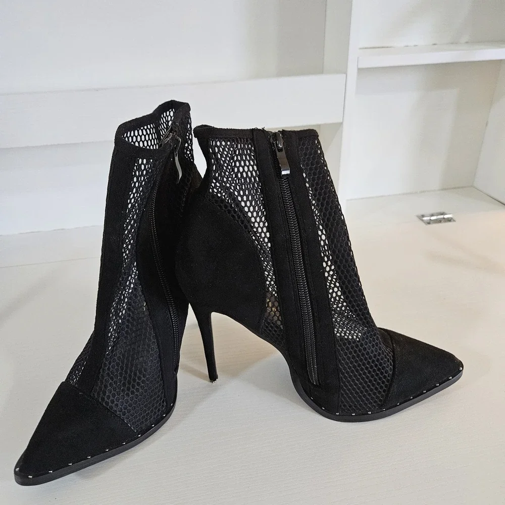 So Me Andrea2 Black Fishnet Mesh Suede Studded Pointed Toe Stiletto Booties 8.5